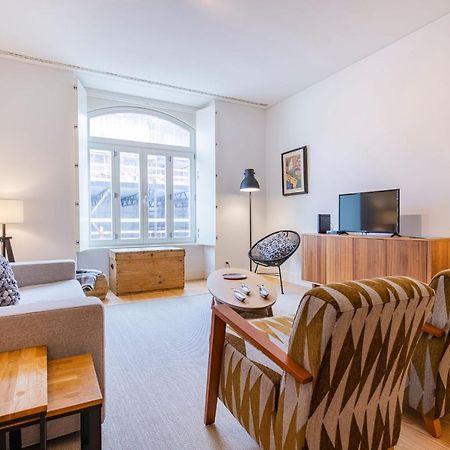 Modern Rustic Flat In Santos By Lovelystay ลิสบอน ภายนอก รูปภาพ