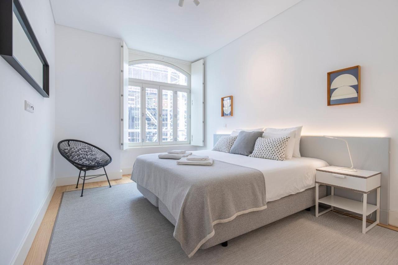 Modern Rustic Flat In Santos By Lovelystay ลิสบอน ภายนอก รูปภาพ