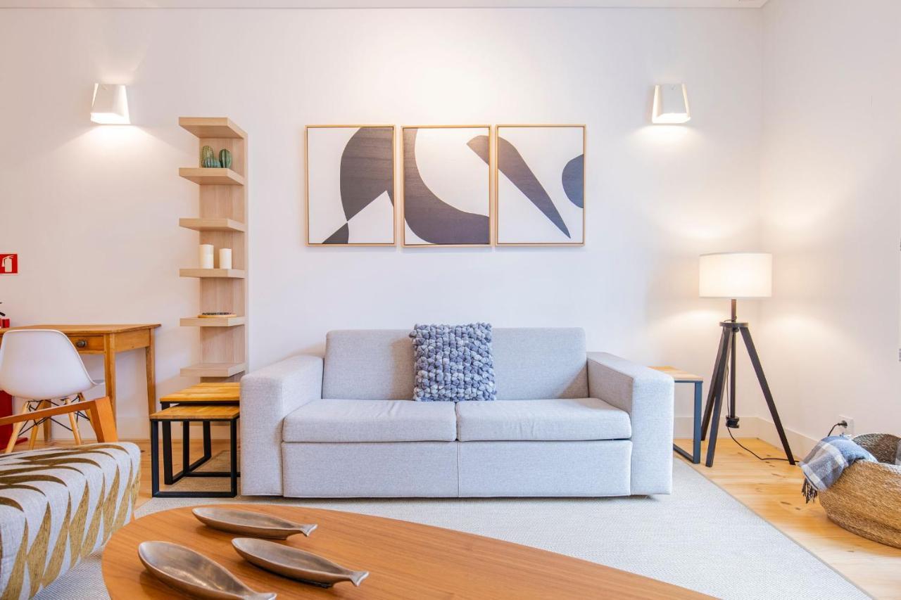 Modern Rustic Flat In Santos By Lovelystay ลิสบอน ภายนอก รูปภาพ