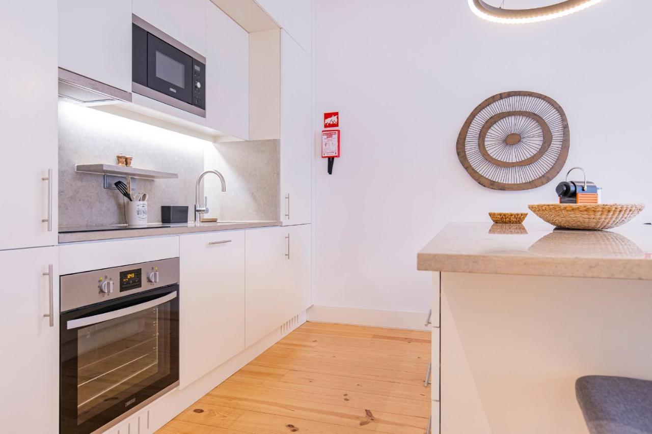 Modern Rustic Flat In Santos By Lovelystay ลิสบอน ภายนอก รูปภาพ