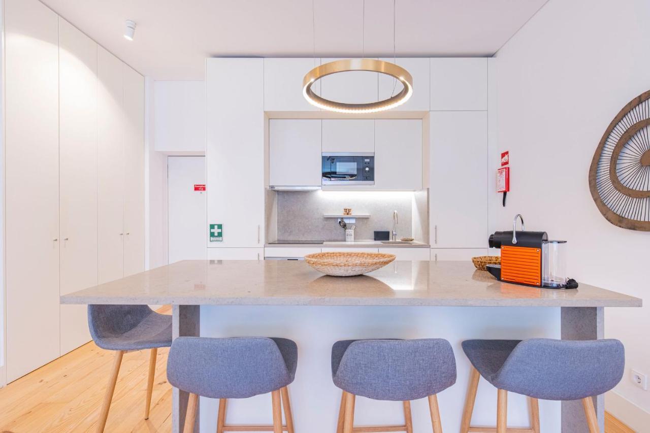 Modern Rustic Flat In Santos By Lovelystay ลิสบอน ภายนอก รูปภาพ
