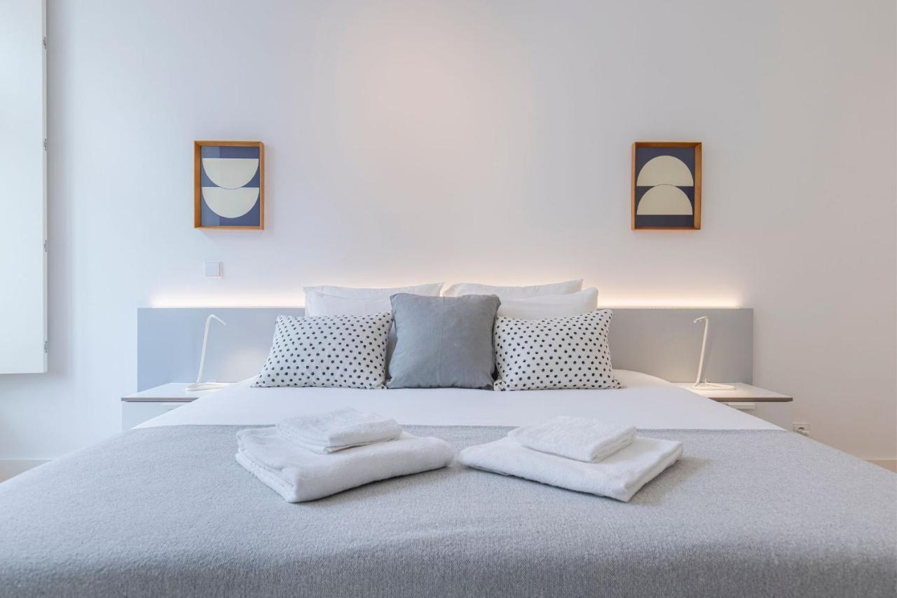 Modern Rustic Flat In Santos By Lovelystay ลิสบอน ภายนอก รูปภาพ