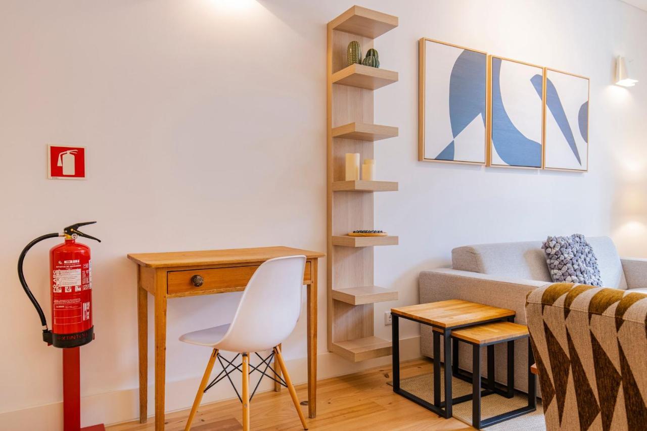 Modern Rustic Flat In Santos By Lovelystay ลิสบอน ภายนอก รูปภาพ